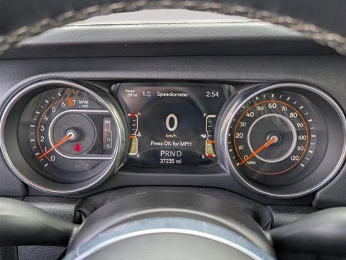 Used 2020 Jeep Gladiator Overland AWD/4WD image 29