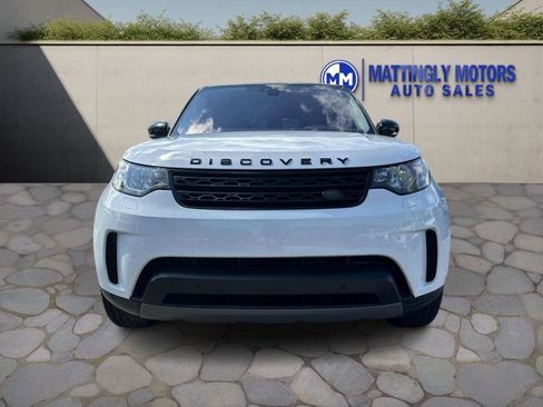 Used 2018 Land Rover Discovery SE image 8