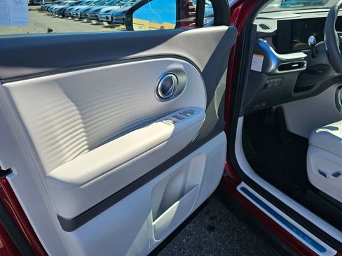 New 2026 Hyundai Ioniq 9 SEL image 17