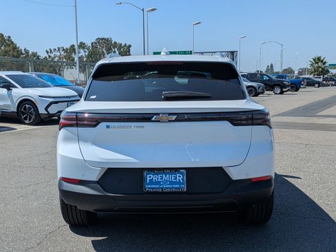 Used 2026 Chevrolet Equinox EV LT image 4