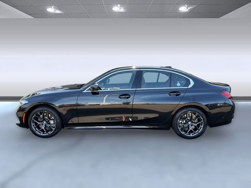 Used 2025 BMW 330i Sedan RWD image 2