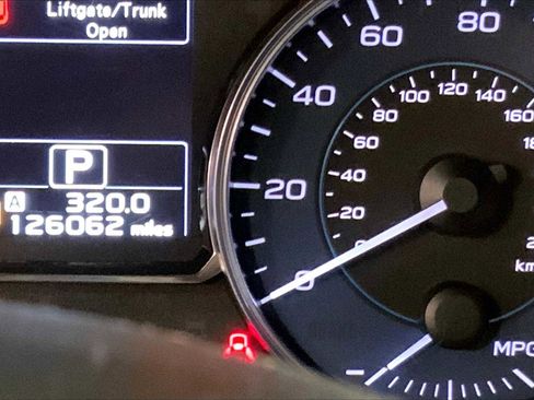 Used 2015 Subaru Crosstrek 2.0i Limited image 24