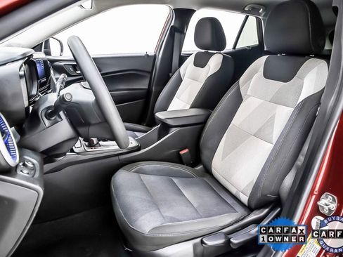 Used 2025 Chevrolet Trax LS w/ LS Convenience Package image 29