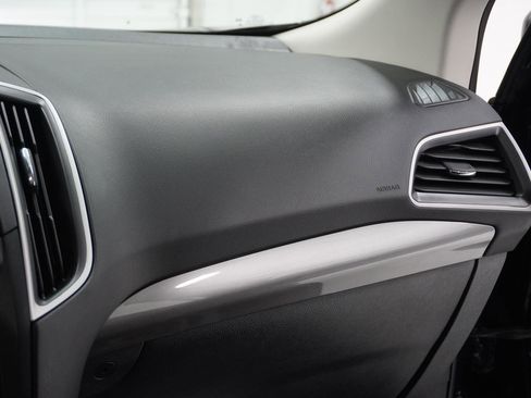 Used 2024 Ford Edge SE image 30