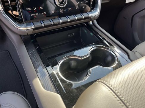 New 2026 GMC Yukon Elevation image 31