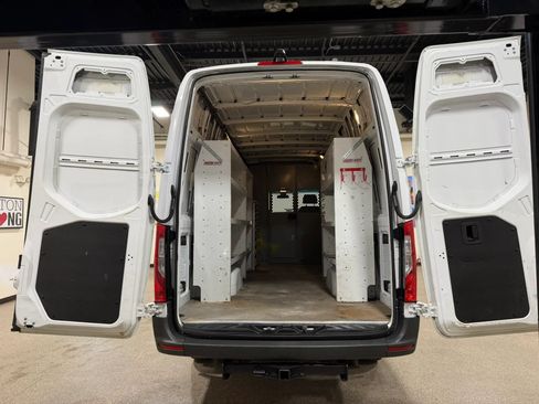 Used 2021 Mercedes-Benz Sprinter 3500 image 21
