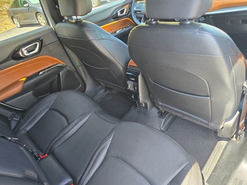 Used 2025 Jeep Compass Limited w/ Elite Group AWD/4WD image 26