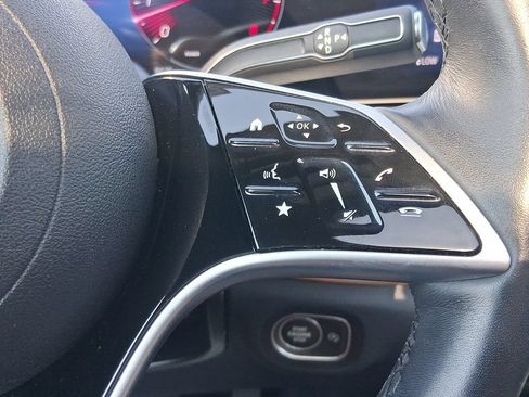 Used 2025 Mercedes-Benz GLE 350 4MATIC image 25