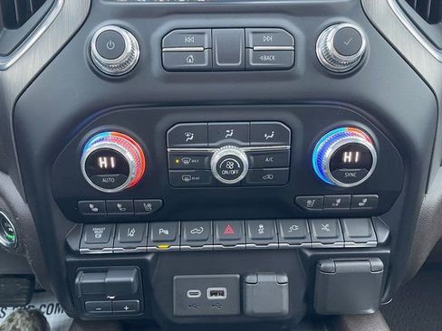 Used 2021 GMC Sierra 3500 Denali w/ Denali Ultimate Package image 22