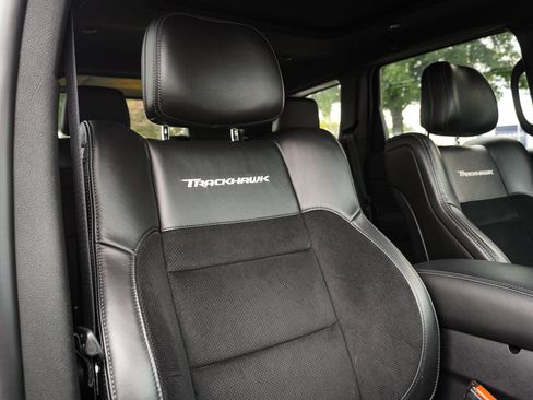 Used 2018 Jeep Grand Cherokee Trackhawk AWD/4WD image 33