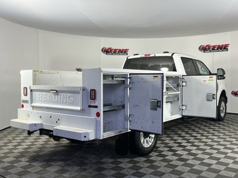 Used 2021 Ford F350 XLT w/ XLT Value Package image 4