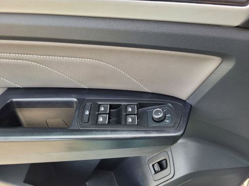 Used 2021 Volkswagen Atlas SE FWD image 23