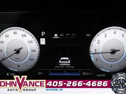 Used 2025 Hyundai Elantra SEL image 30