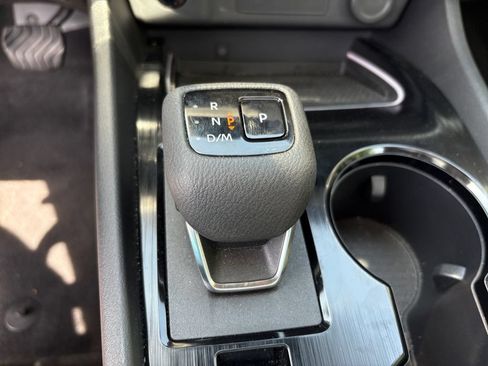 Used 2024 Nissan Rogue SL w/ SL Premium Package FWD image 21