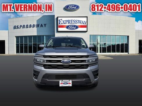 Used 2024 Ford Expedition XLT AWD/4WD image 4