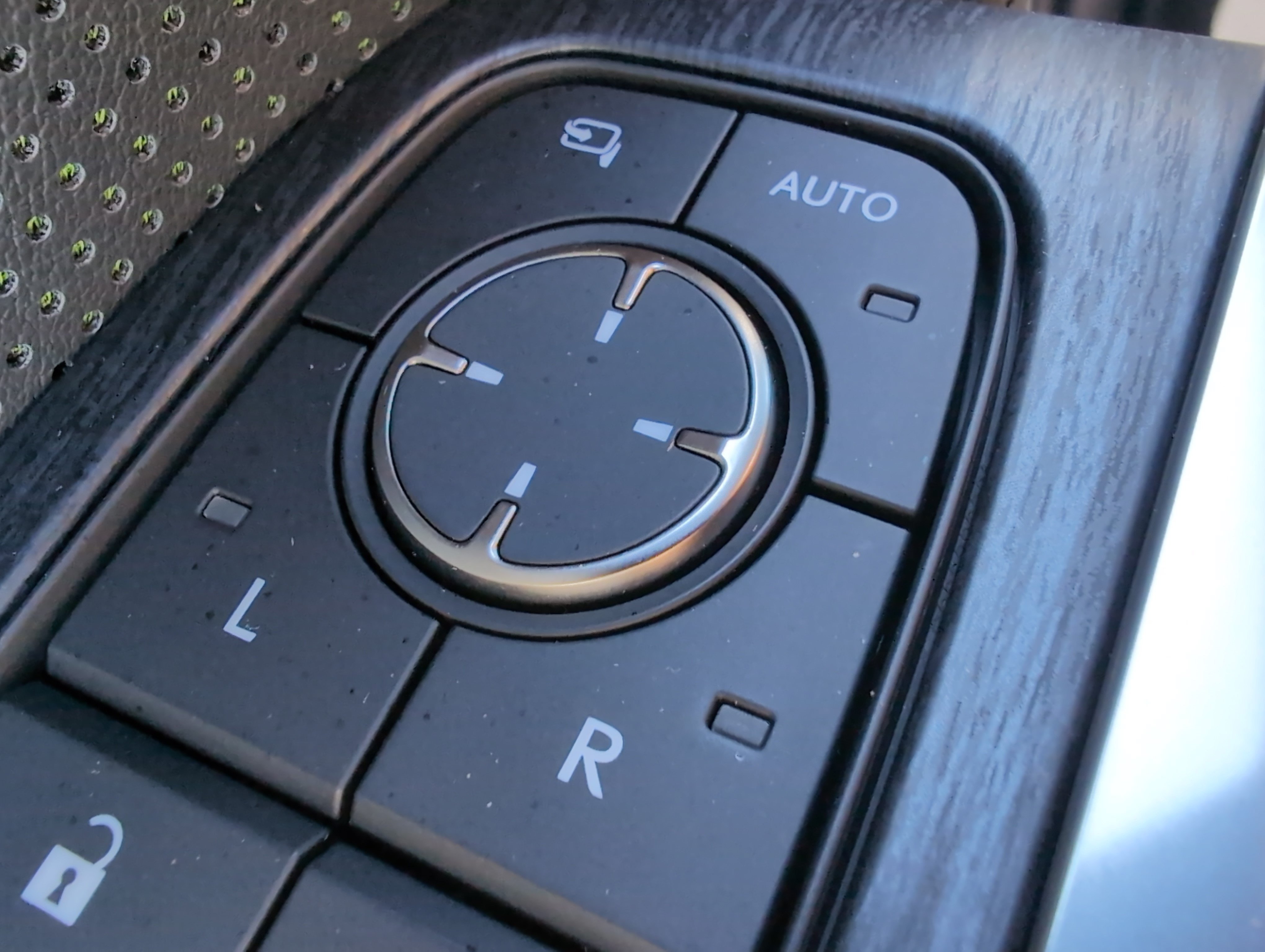 Used 2025 Lexus GX 550 AWD/4WD image 37