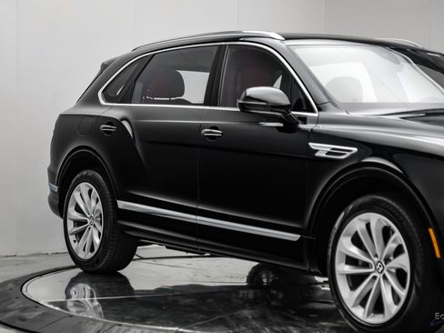 Used 2023 Bentley Bentayga Extended Wheelbase AWD/4WD image 23