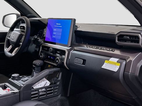 New 2026 Toyota Tacoma TRD Off-Road AWD/4WD image 27