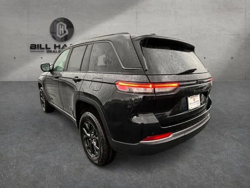 New 2026 Jeep Grand Cherokee Altitude AWD/4WD image 9