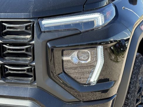 New 2026 GMC Canyon Elevation w/ Convenience Package image 8