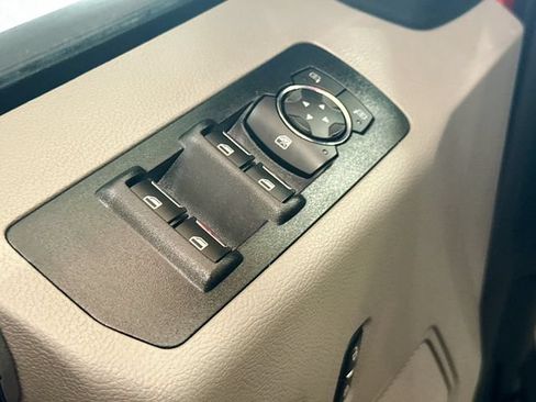 Used 2018 Ford F150 XLT w/ Equipment Group 302A Luxury AWD/4WD image 18