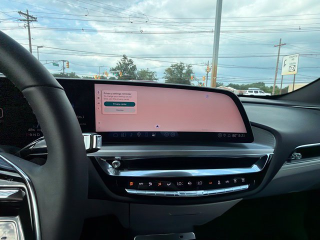 Used 2024 Cadillac Lyriq Luxury AWD/4WD image 9
