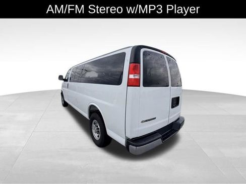 Used 2025 Chevrolet Express 3500 LS RWD image 5
