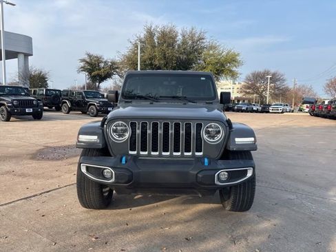 Used 2022 Jeep Wrangler Unlimited Sahara w/ Cold Weather Group image 2