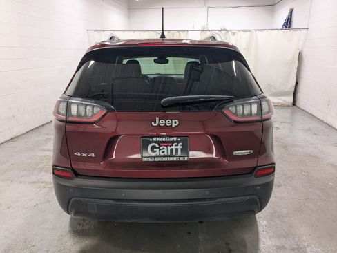 Used 2021 Jeep Cherokee Latitude Plus AWD/4WD image 8