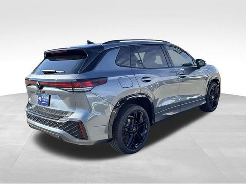 New 2026 Volkswagen Tiguan SE R-Line FWD image 5