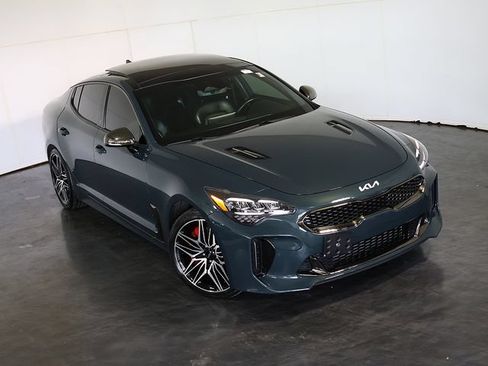 Used 2022 Kia Stinger GT1 AWD/4WD image 7