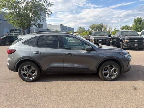 Used 2025 Ford Escape ST-Line Select AWD/4WD image 10
