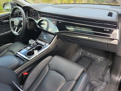 Certified 2021 Audi Q8 Prestige image 12