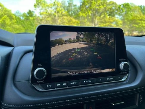 Used 2021 Nissan Rogue S FWD image 40