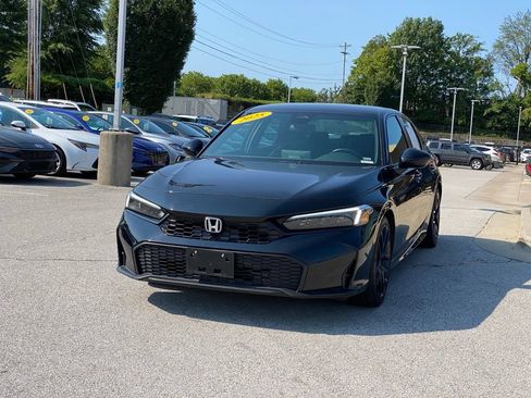 Used 2025 Honda Civic Sport image 3