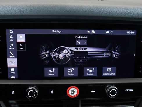 Used 2025 Porsche Macan image 19