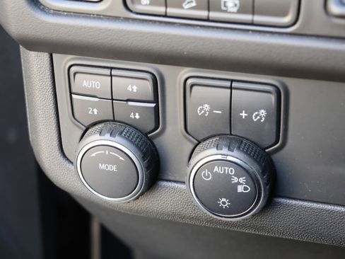 Used 2022 Chevrolet Tahoe High Country image 18