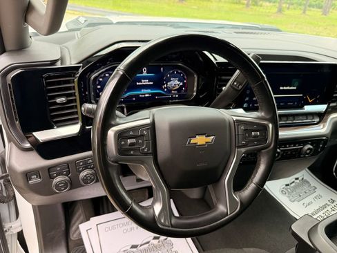 Used 2025 Chevrolet Silverado 3500 LT w/ Safety Package AWD/4WD image 15