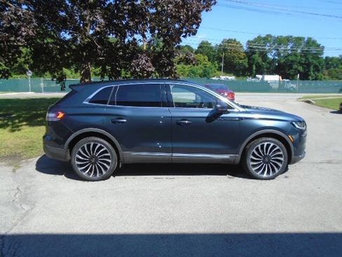 Used 2022 Lincoln Nautilus Black Label image 9