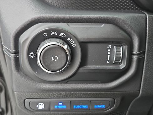 Used 2024 Jeep Wrangler Unlimited Rubicon 4xe w/ Technology Group image 25