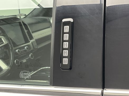 Certified 2022 Ford F250 Platinum image 9