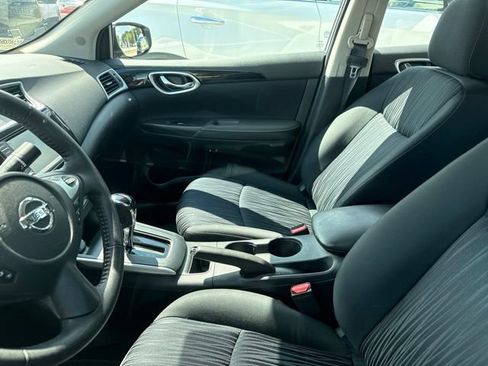 Used 2019 Nissan Sentra SV FWD image 3