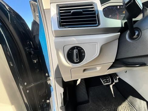Used 2021 Volkswagen Atlas SEL Premium AWD/4WD image 24