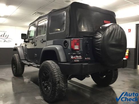 Used 2017 Jeep Wrangler Unlimited Sport w/ Quick Order Package 24S image 8