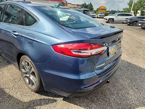 Used 2019 Ford Fusion Titanium FWD image 13