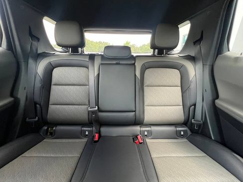 Used 2026 Chevrolet Equinox LT w/ Convenience Package II FWD image 9