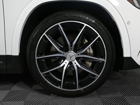 Certified 2025 Mercedes-Benz GLA 35 AMG 4MATIC image 37
