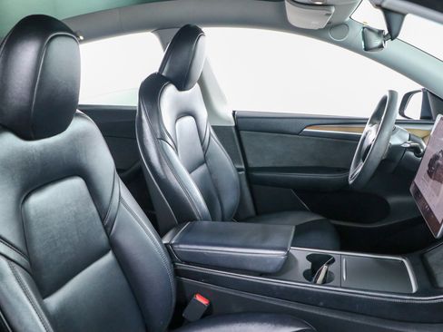 Used 2023 Tesla Model Y Performance AWD/4WD image 24