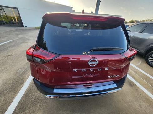 Used 2023 Nissan Rogue Platinum w/ Platinum Premium Package FWD image 5