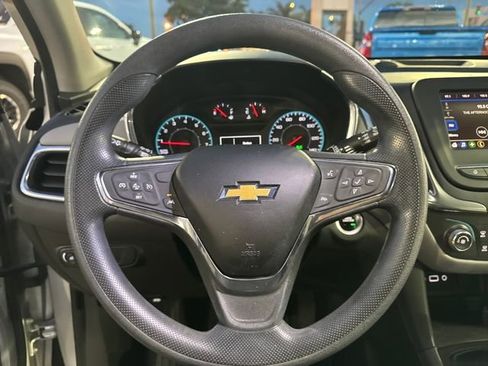 Used 2021 Chevrolet Equinox LS w/ LS Convenience Package image 14